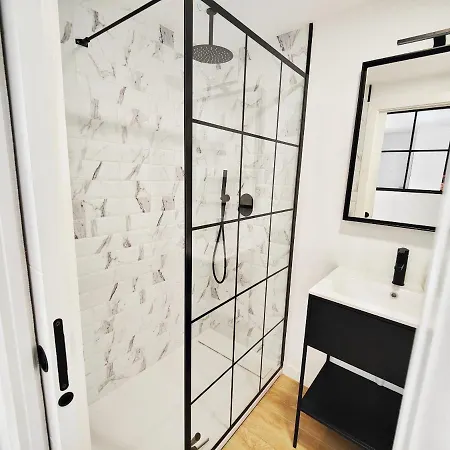 Marconi - Totally Renovated C Apartment